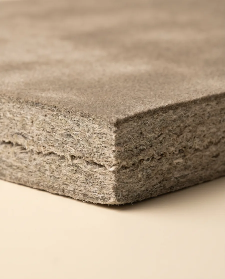 Macro de l’épaisseur et des fibres d’un panneau acoustique en feutre PET